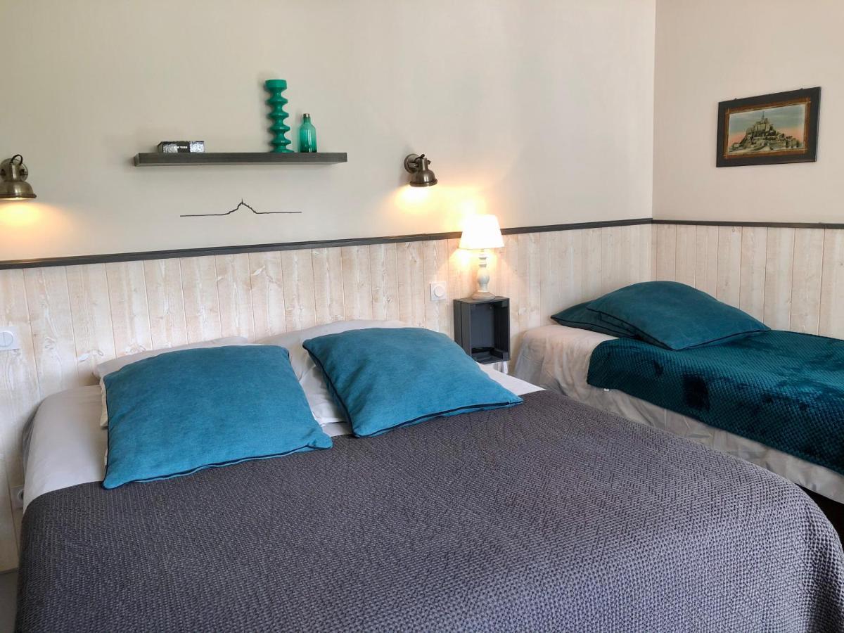Le Grenier Du Jardin Bed & Breakfast Pontorson Dış mekan fotoğraf
