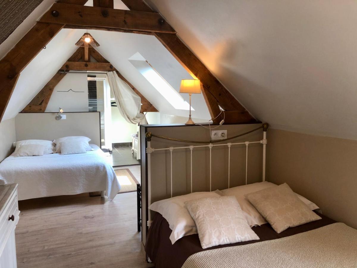 Le Grenier Du Jardin Bed & Breakfast Pontorson Dış mekan fotoğraf