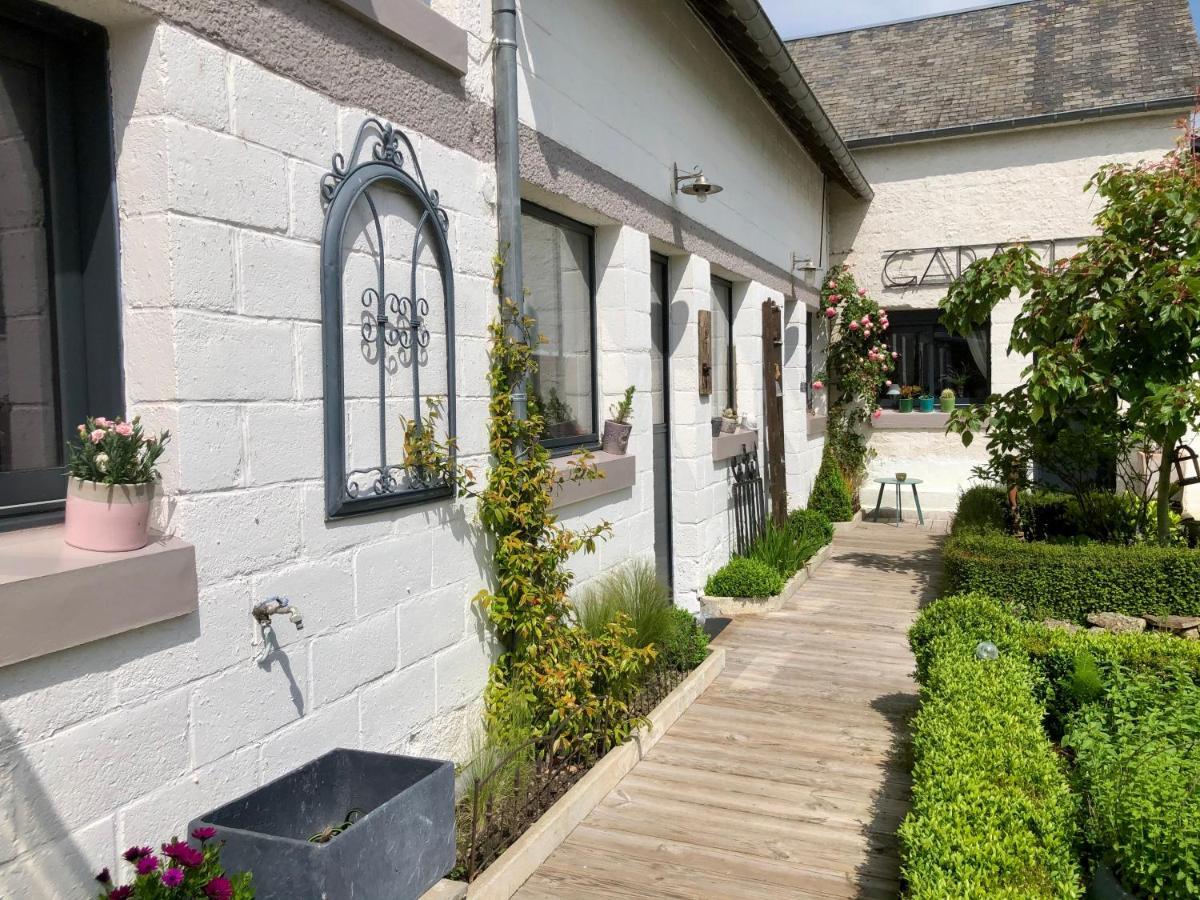 Le Grenier Du Jardin Bed & Breakfast Pontorson Dış mekan fotoğraf