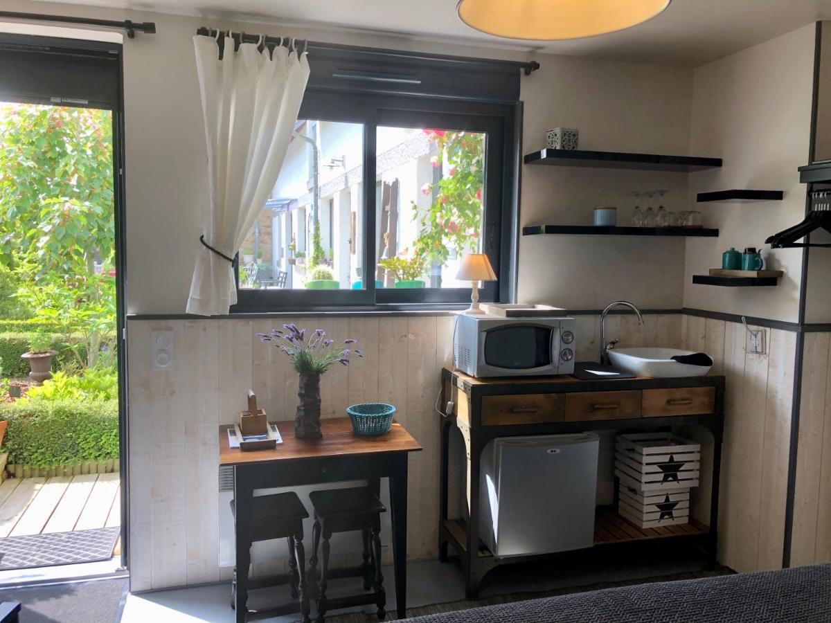 Le Grenier Du Jardin Bed & Breakfast Pontorson Dış mekan fotoğraf
