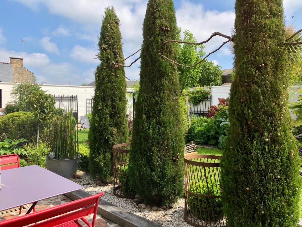 Le Grenier Du Jardin Bed & Breakfast Pontorson Dış mekan fotoğraf