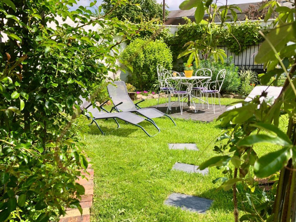 Le Grenier Du Jardin Bed & Breakfast Pontorson Dış mekan fotoğraf