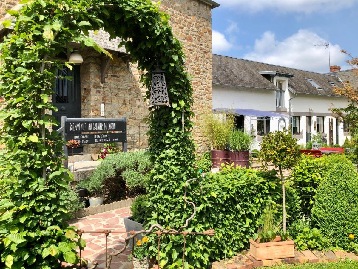 Le Grenier Du Jardin Bed & Breakfast Pontorson Dış mekan fotoğraf